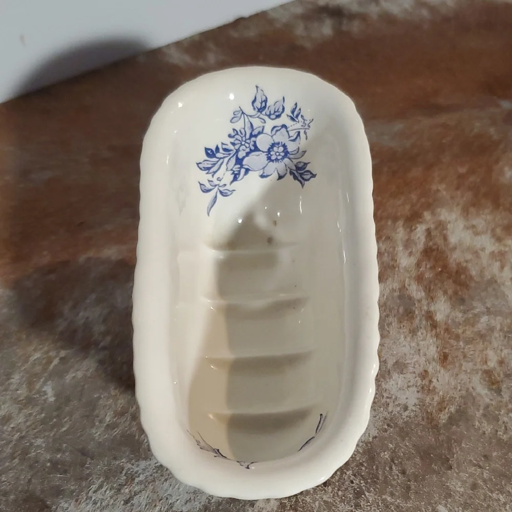 Vintage Floral Blue and White Ceramic Soap Dish
